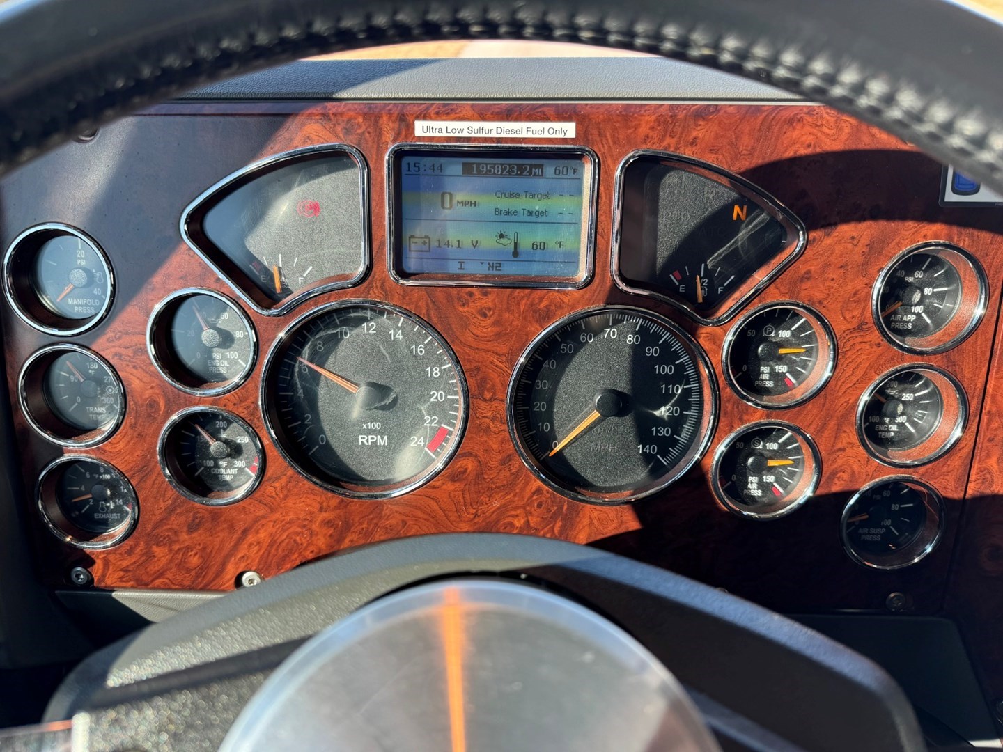 2016 MACK CXU613 - USED TRUCKS SLEEPER - image 15